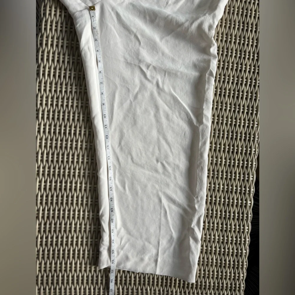 Aritzia The Effortless Pant Cropped CruiseLinen 12‎ workwear minimalist holiday